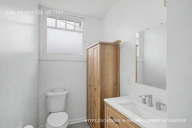 Building Photo - 129 Fayard St