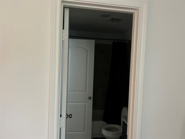 Building Photo - 17030 Marie Vlg Dr