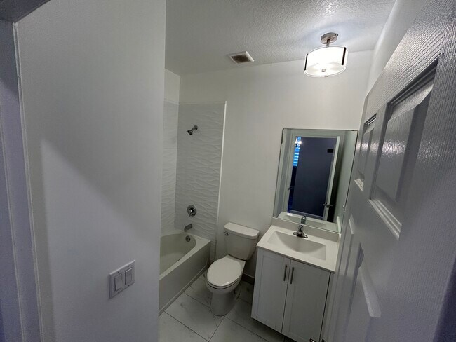 Building Photo - 4621 Belgian Ln
