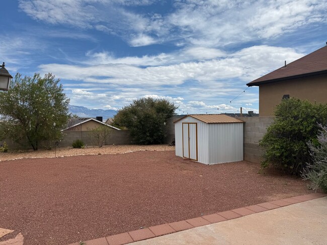 Building Photo - 3 Bed 2.5 Bath Paradise Heights