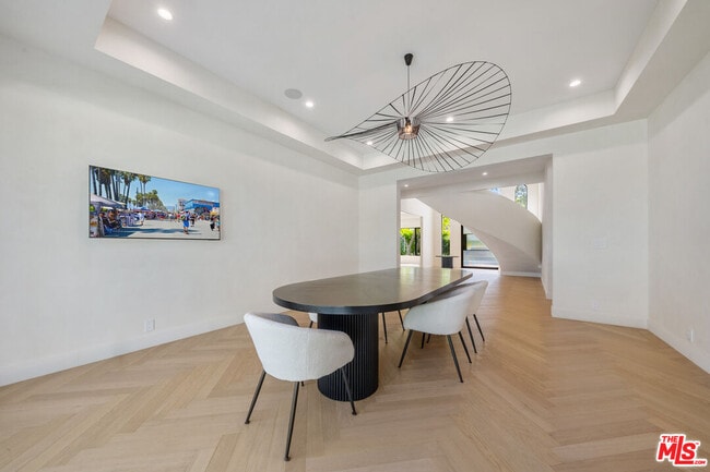 Building Photo - 12001 Crest Ct