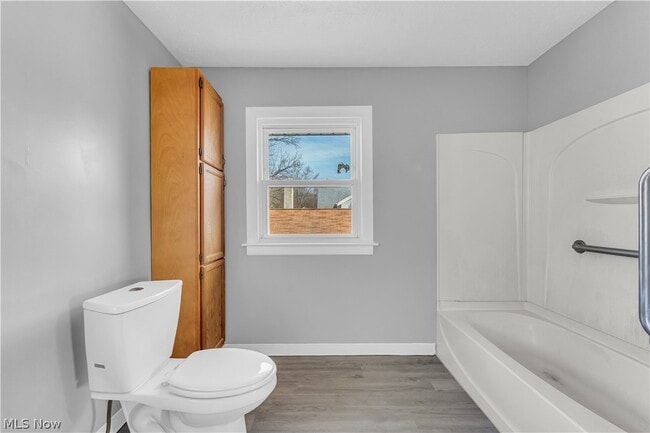 Building Photo - 516 Whitney Ave