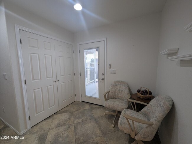 Building Photo - 412 E Fiesta Del Sol