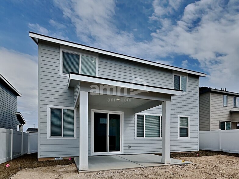 Building Photo - 683 S Rocker Ave