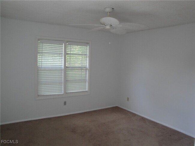 Building Photo - 620 Robert Ave