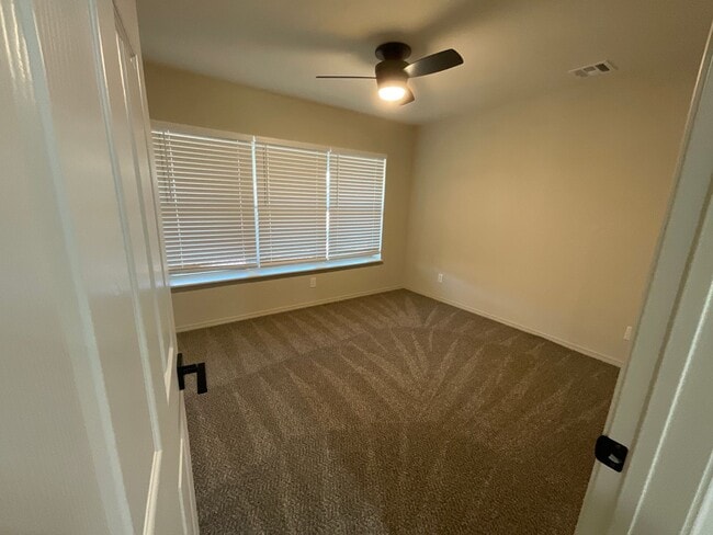 Building Photo - 2716 Carlton Way