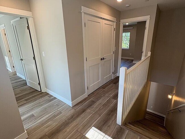 Building Photo - 3621 Sussex Dr
