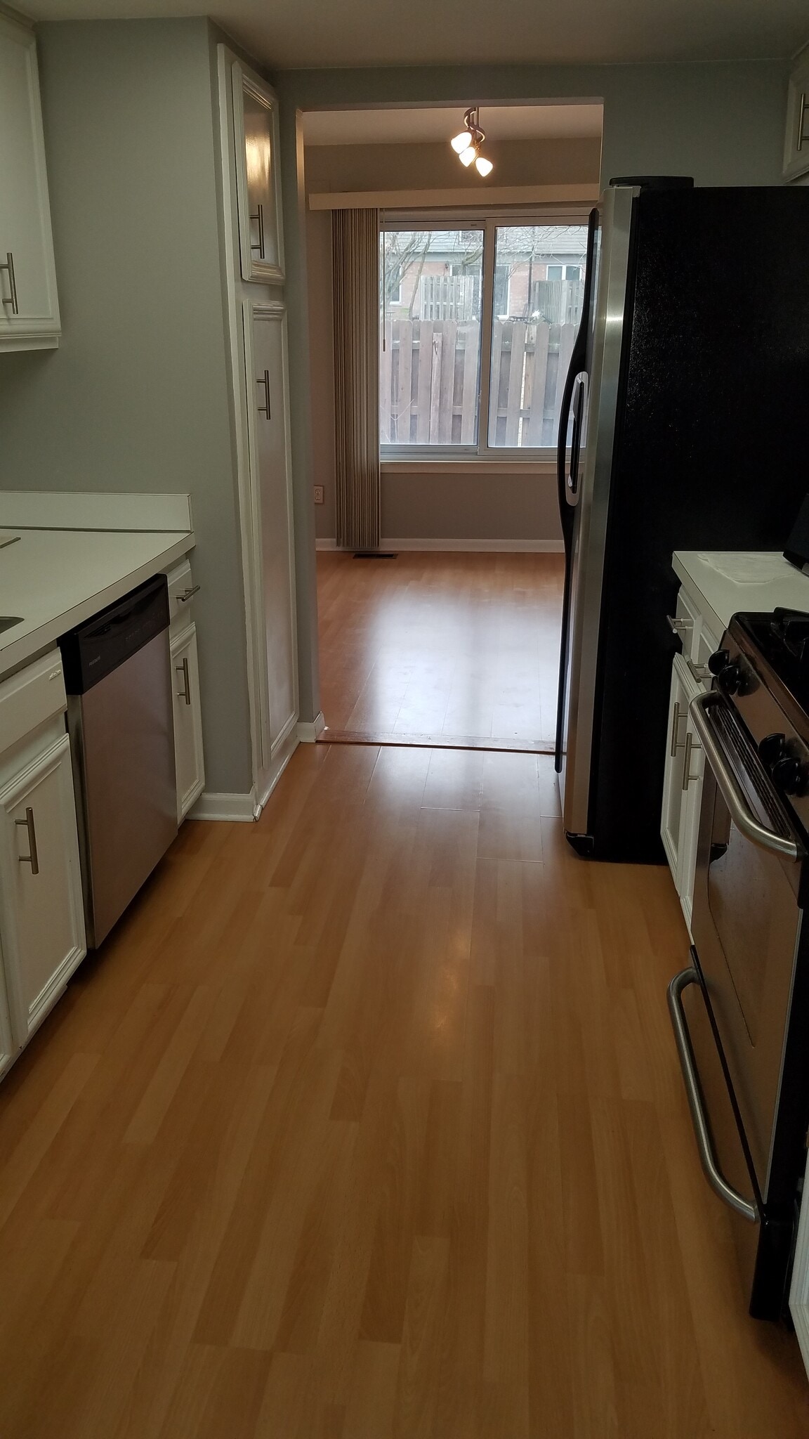 Kitchen - 3541 Burbank Dr