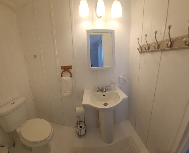 Building Photo - Islay Street  770-774