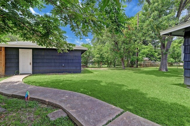 Building Photo - 5146 Stuyvesant Ln