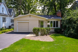 Building Photo - 673 N Park Blvd