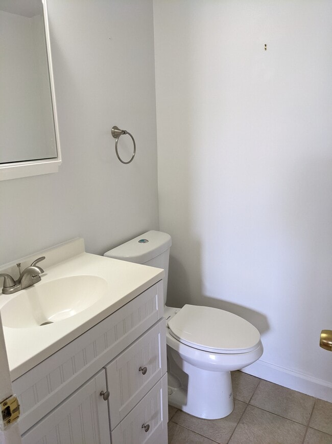 1/2 Bathroom - 3061 NE 49th St