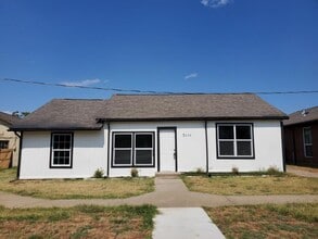 Building Photo - 7026 Ash St