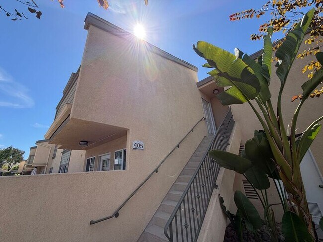 Building Photo - 5402 Balboa Arms Dr