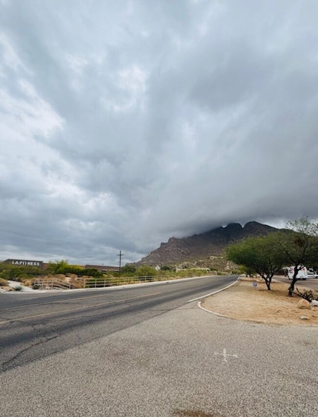 Building Photo - Sunnyslope Apartments