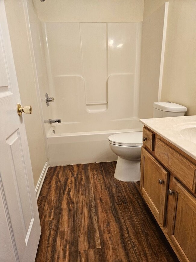 Building Photo - 104 Bitter Sweet Rd