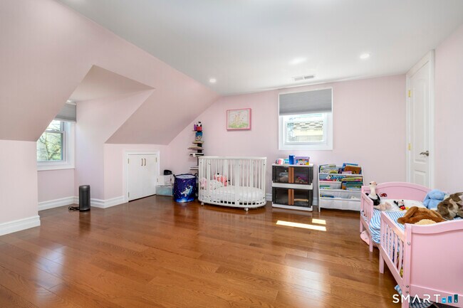 Building Photo - 414 Riversville Rd