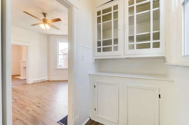 Building Photo - 2854 Shaffer Ave