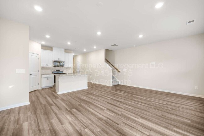 Building Photo - 5253 Brailey Cir