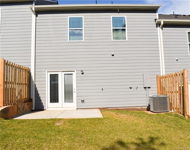 Building Photo - 6686 Corryton St