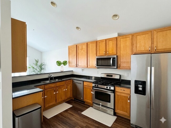 Building Photo - 121 Rosehall Dr