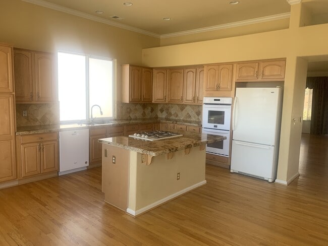 Building Photo - 4847 Elkcreek Trail