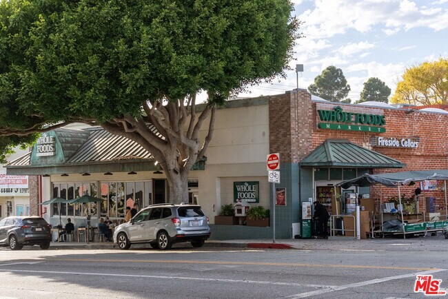 Building Photo - 830 17th St