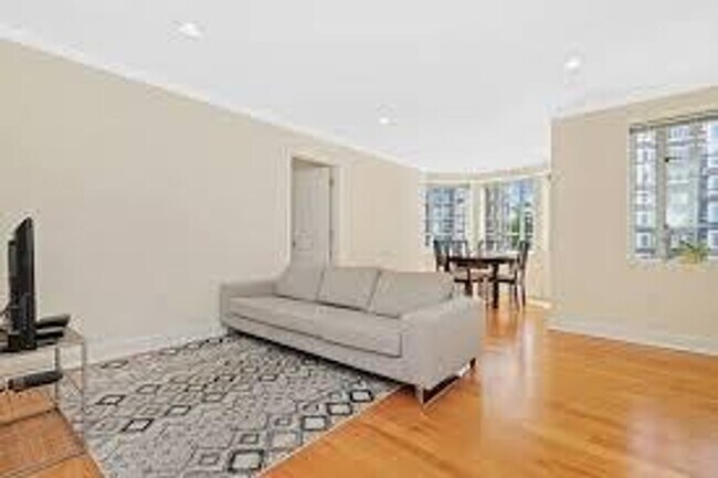 Building Photo - One Month of Rent-Free, No Brokers Fee, He...