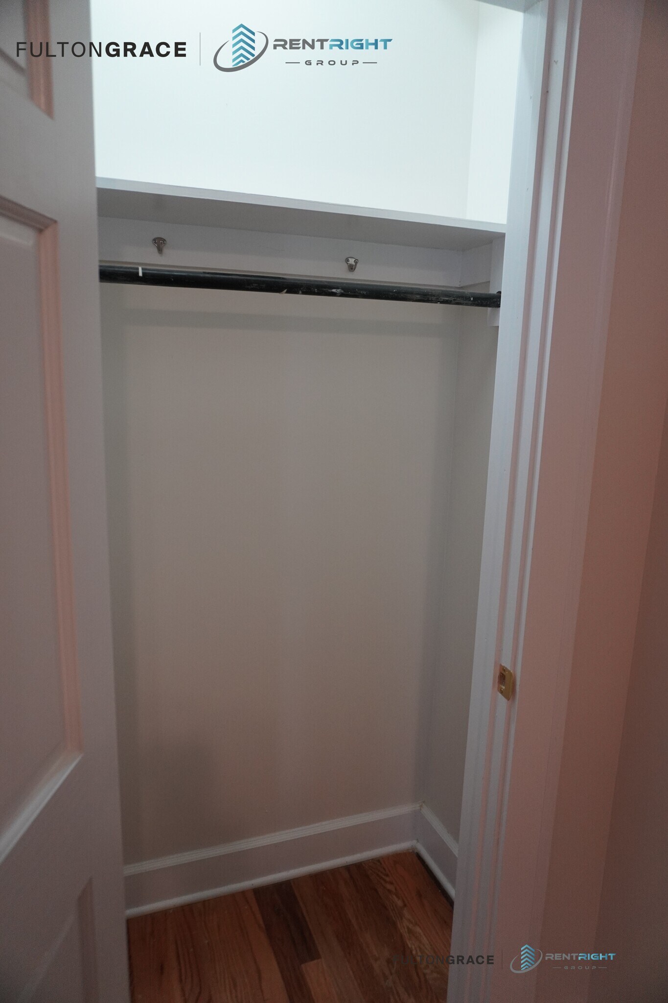 Building Photo - 2063 W Lawrence Ave