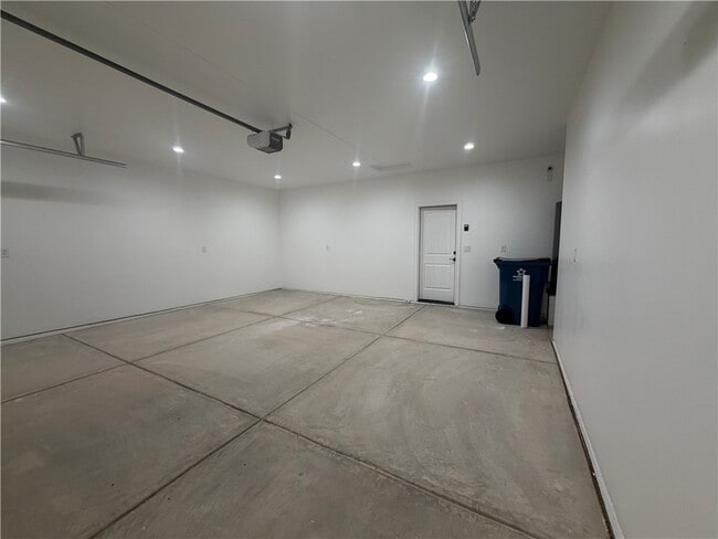 Building Photo - 2804 Mercado Ct