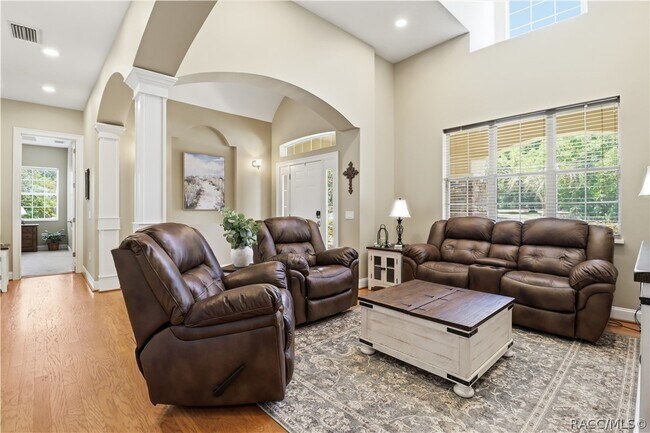 Building Photo - 3759 N Boxelder Way