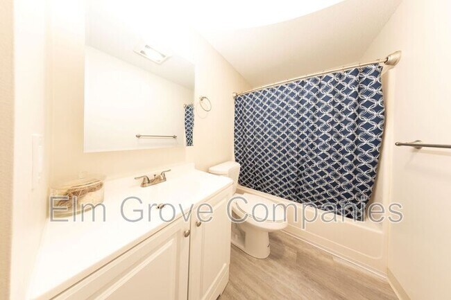 Building Photo - 72 Hemingway Dr