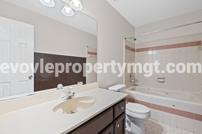 Building Photo - 4431 Boone Manor Dr