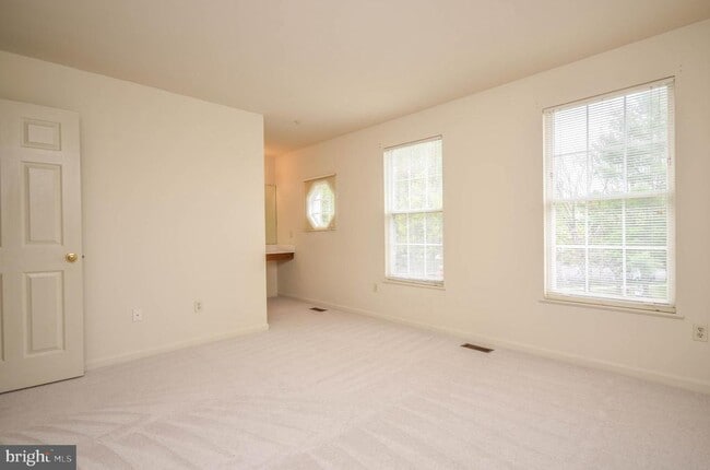 Building Photo - 3003 Gatehouse Ct