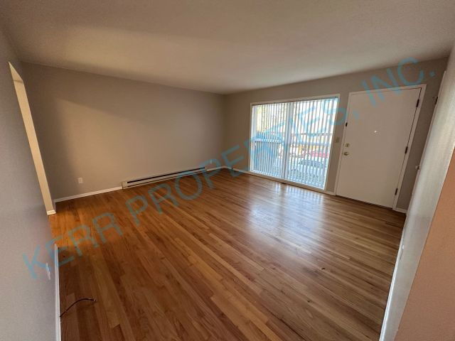 Building Photo - 5425 SE 17th Ave