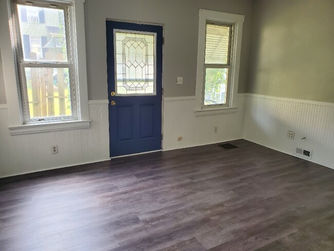 Building Photo - 20 Euclid St