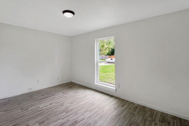 Building Photo - 6014 Willowbend Blvd