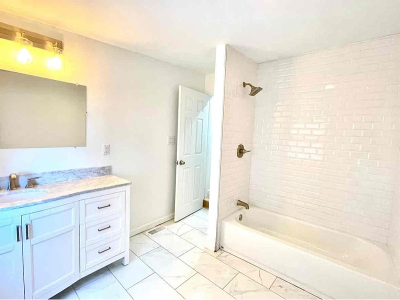 Building Photo - 2457 Gaul St