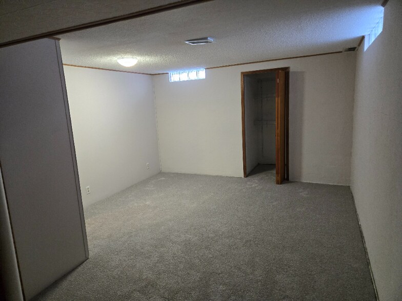 Building Photo - 301 W 2nd St