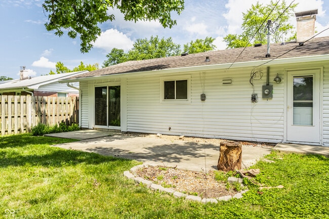 Building Photo - 749 Emerson Rd