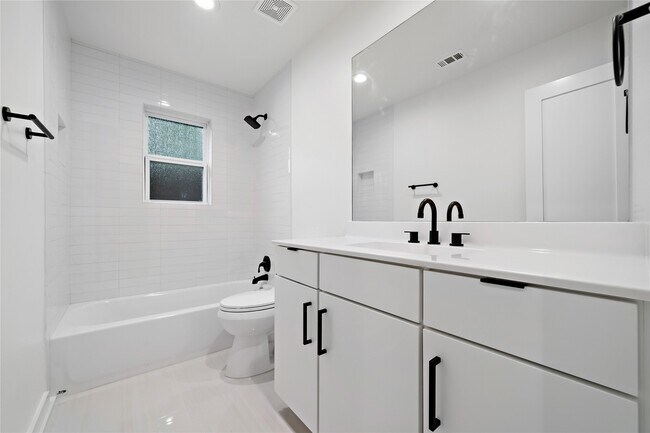 Building Photo - 5703 De Milo Dr