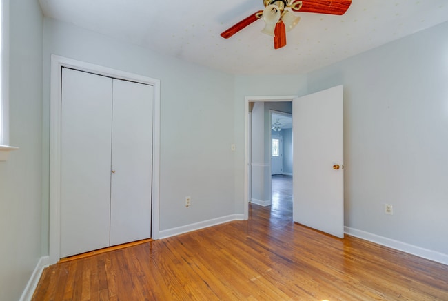 Building Photo - One-Level 3BR/1.5BA Ranch in Prime Blountville Location