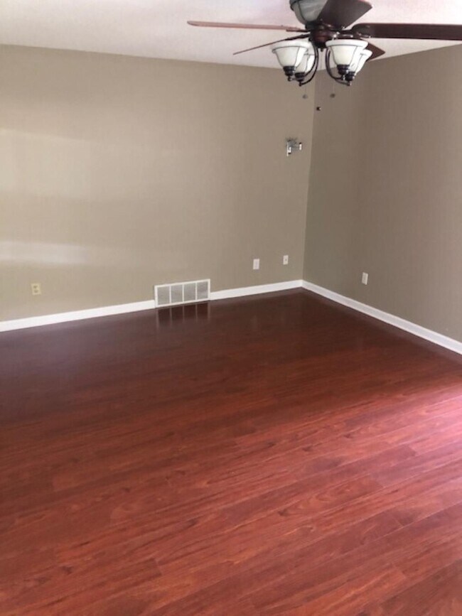 Building Photo - 1386 Milestone Cir