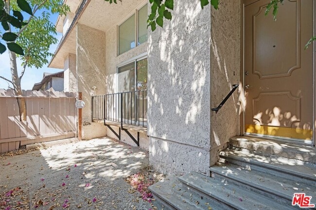 Building Photo - 5238 Newcastle Ave