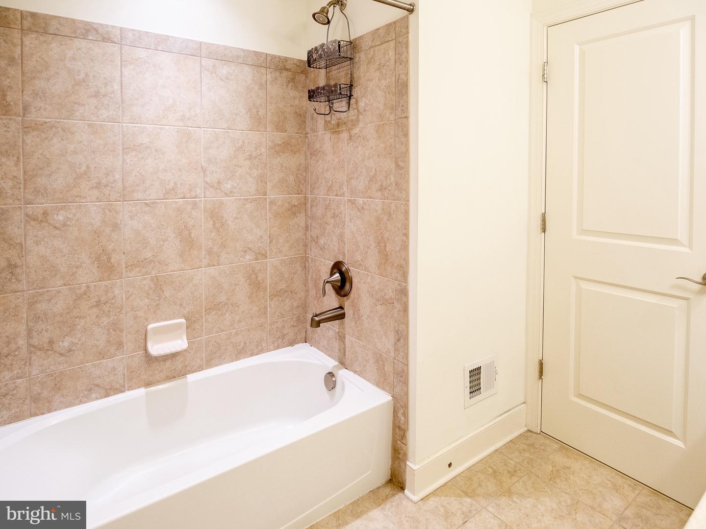 Building Photo - 727 Crown Park Ave