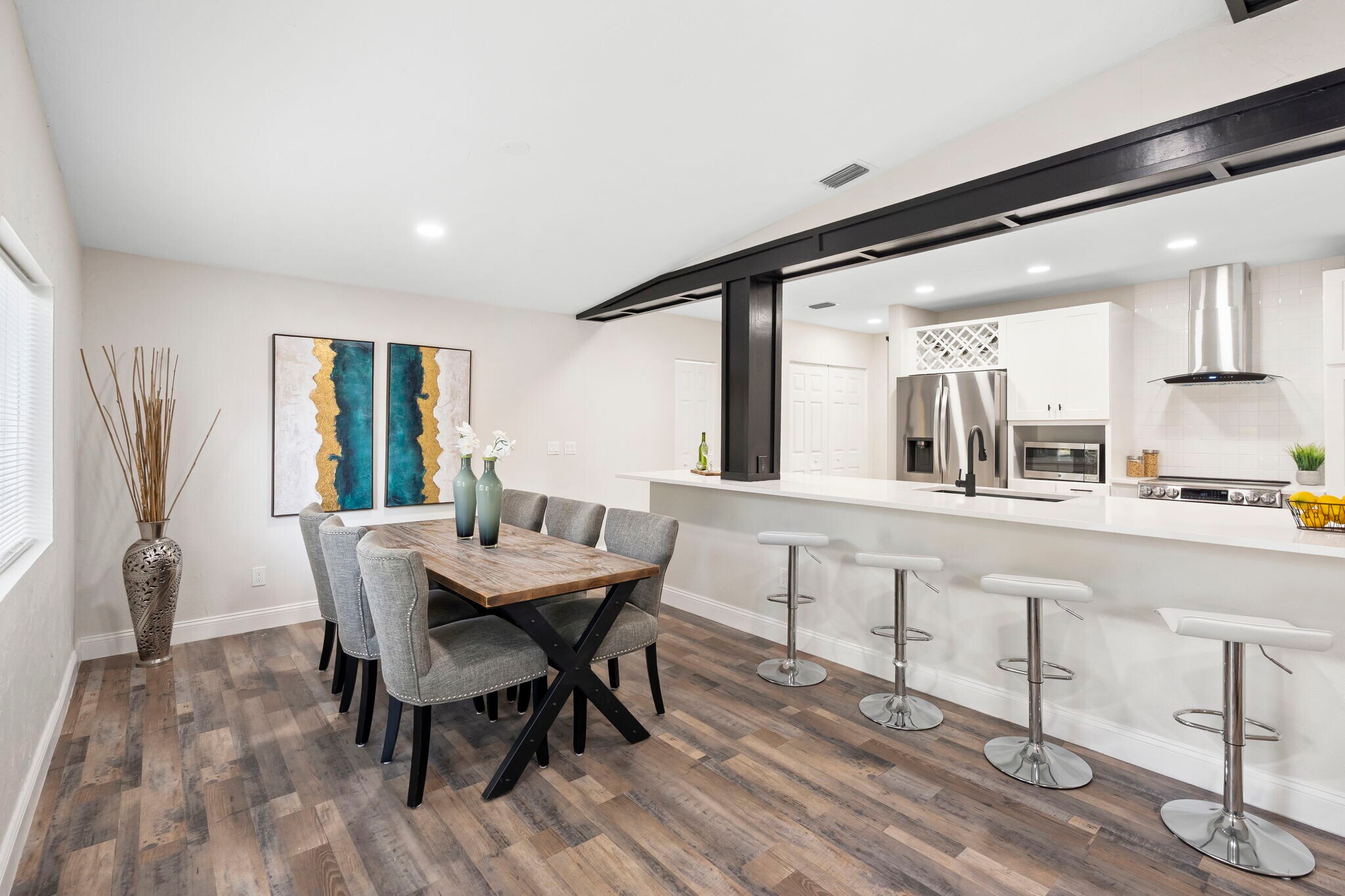 Building Photo - 505 Lake Shore Dr