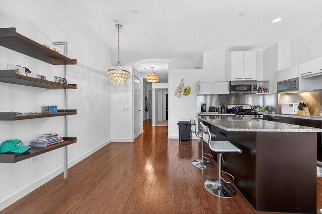 Building Photo - 88 Kingston St