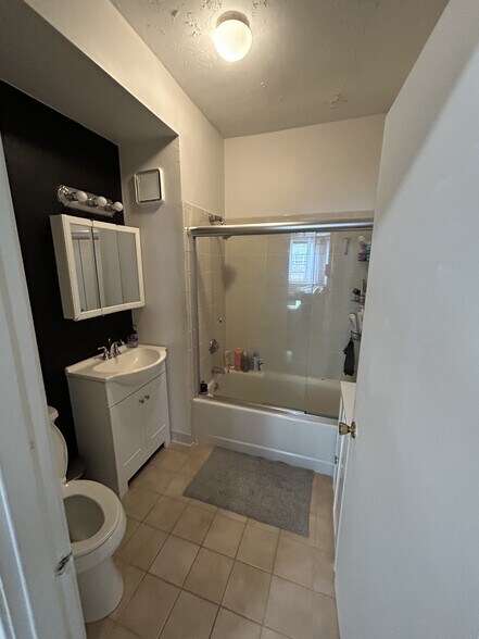 Building Photo - 11 Stearns Rd