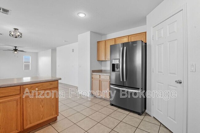 Building Photo - 17516 W Maui Ln