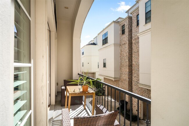 Building Photo - 6018 Maxie St